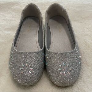 Girls Sparkly Silver Dressy Flats - size 4